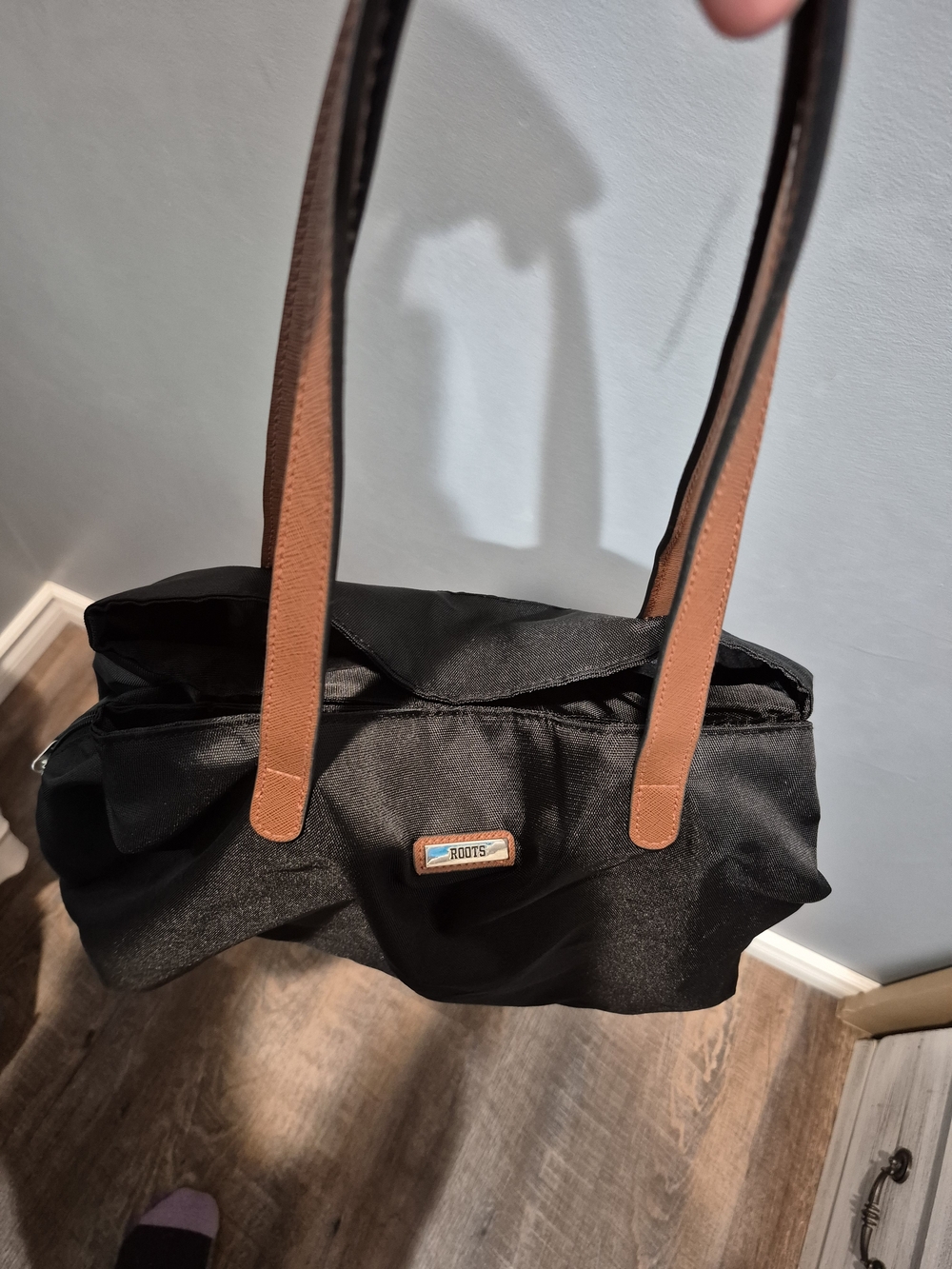 Roots Nylon Water Resistant Black Tote Bag Brown Leather Straps 3 Compartments - Picture 7 of 17